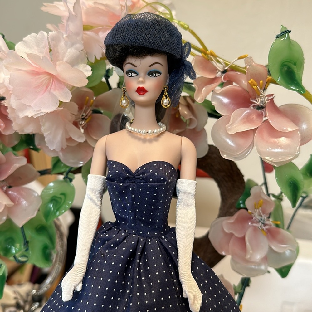 1991 Barbie Porcelain Collection, Gay Parisienne Vintage.